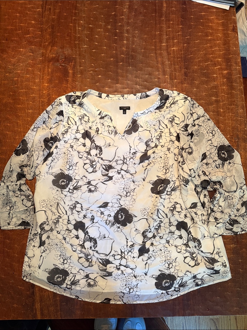 Talbots Black and White Floral V-Neck Blouse lined with sheer arms